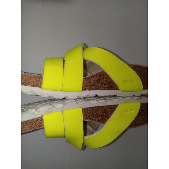 Birkenstock Yao neon yellow patent leather sandals, women's size 39 - Picture 6 of 9